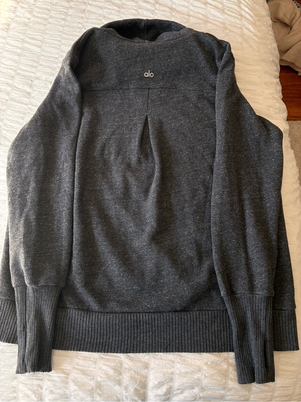 Alo Yoga Haze Turtleneck Pullover Sweater Charcoal Gray Cowl Neck Thumbholes L - Picture 3 of 5